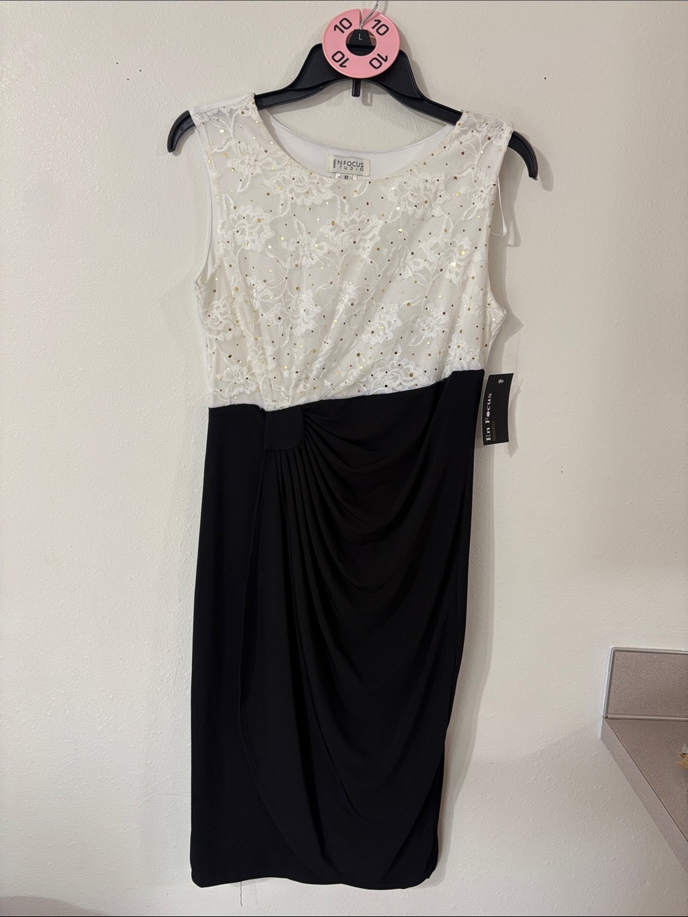 NWT Enfocus Studio Sleeveless Cocktail Dress  Ivory Lace Wrap Front Size 10